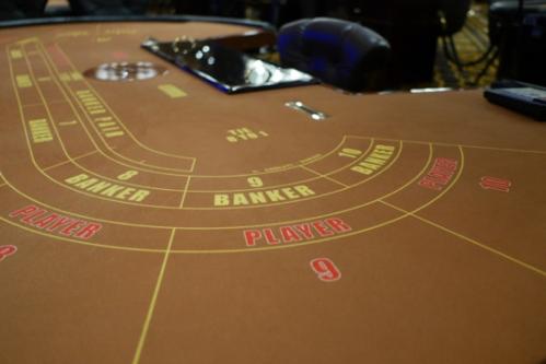 ポーカーバー spaceで最高のカードゲーム体験を